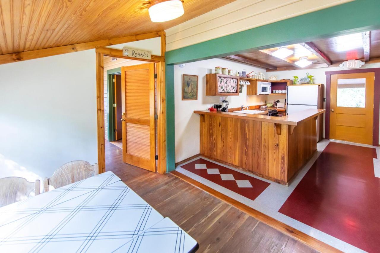 Hibiscus Coffee & Guesthouse Grayton Beach Exteriör bild