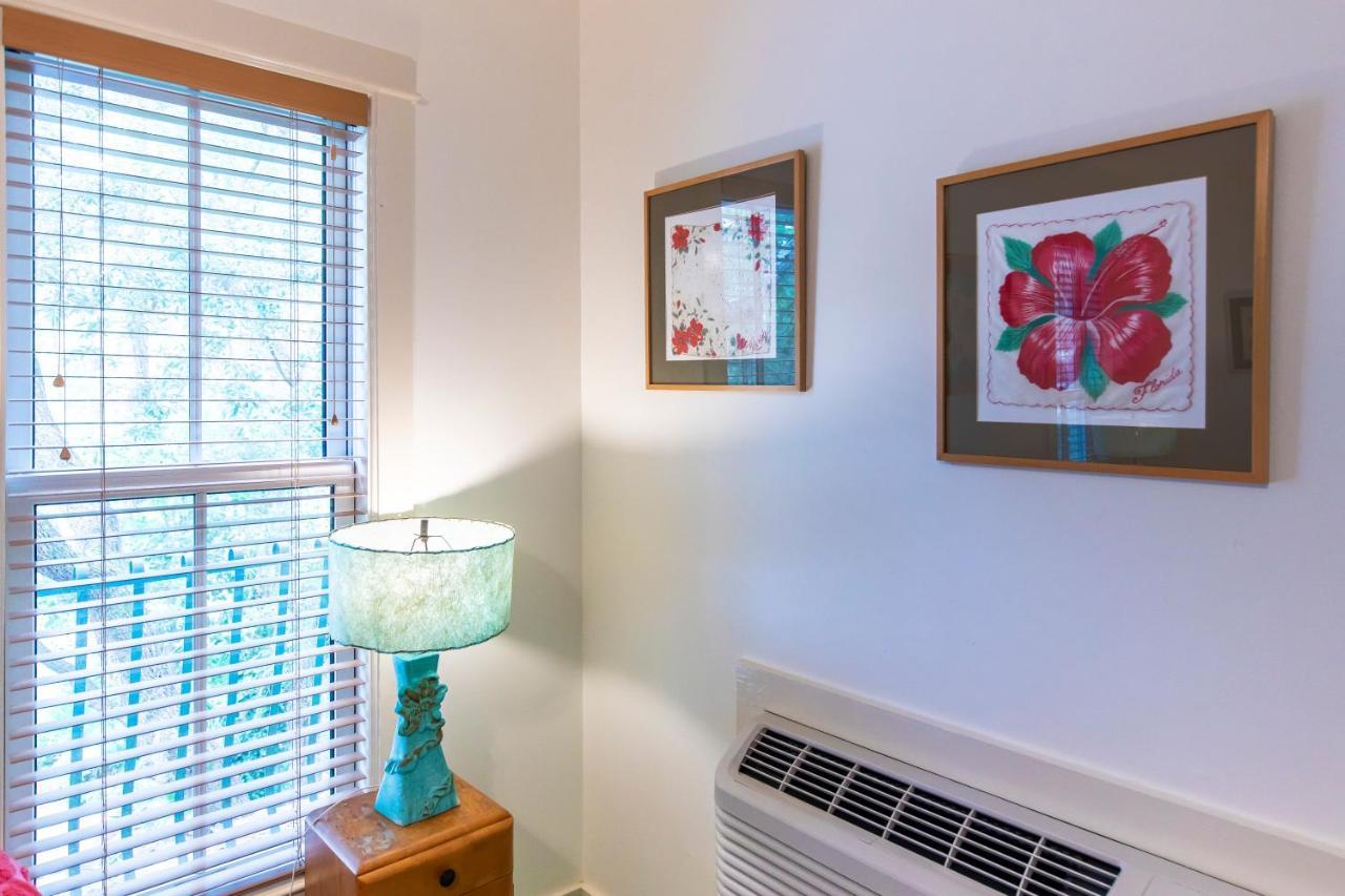 Hibiscus Coffee & Guesthouse Grayton Beach Exteriör bild