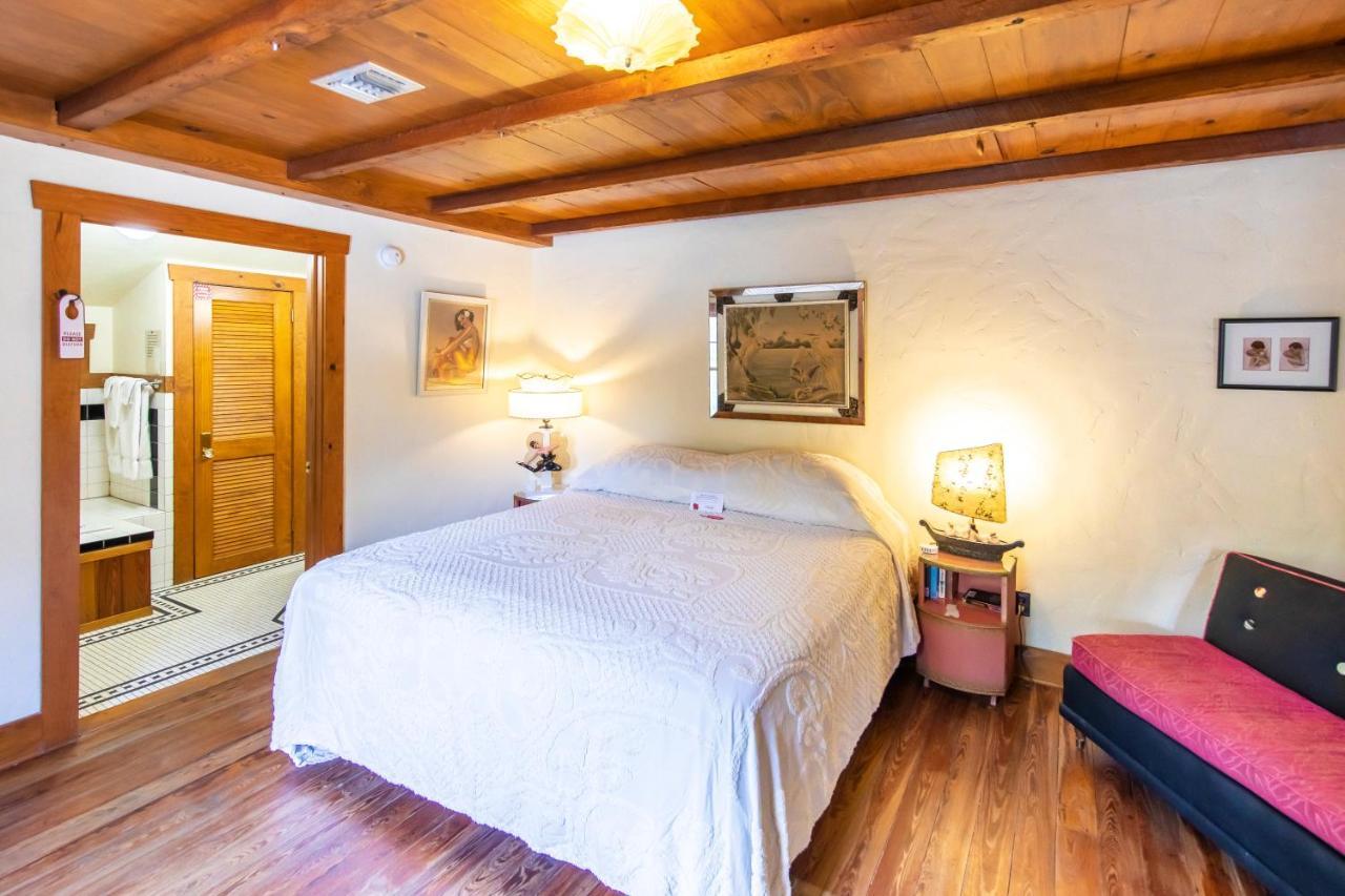 Hibiscus Coffee & Guesthouse Grayton Beach Exteriör bild