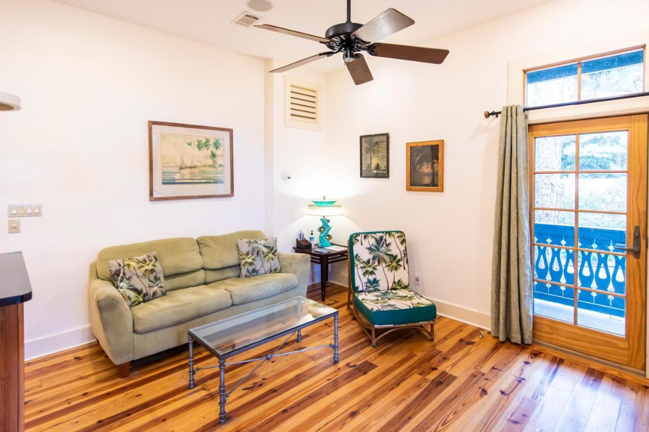 Hibiscus Coffee & Guesthouse Grayton Beach Exteriör bild