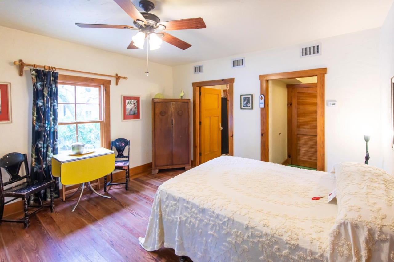 Hibiscus Coffee & Guesthouse Grayton Beach Exteriör bild