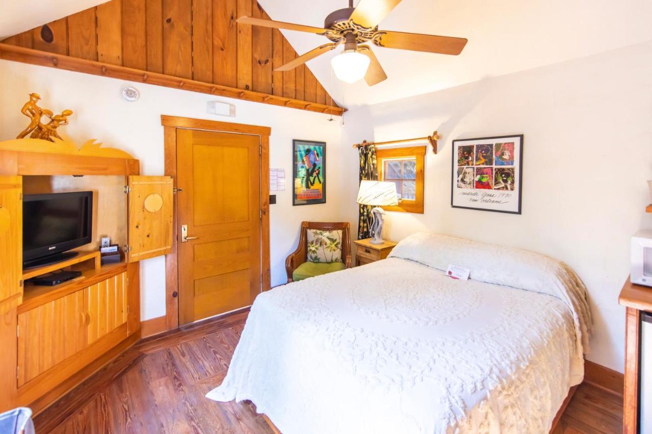 Hibiscus Coffee & Guesthouse Grayton Beach Exteriör bild
