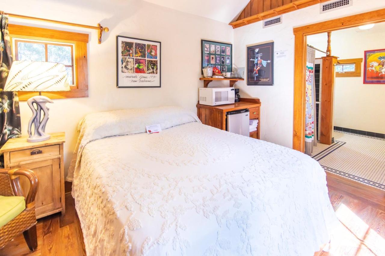 Hibiscus Coffee & Guesthouse Grayton Beach Exteriör bild