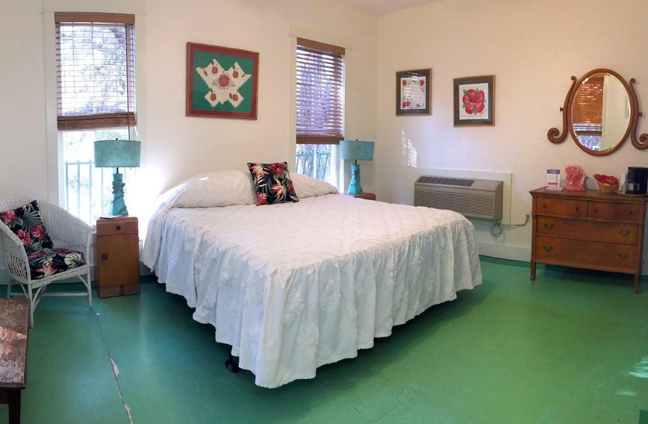 Hibiscus Coffee & Guesthouse Grayton Beach Exteriör bild